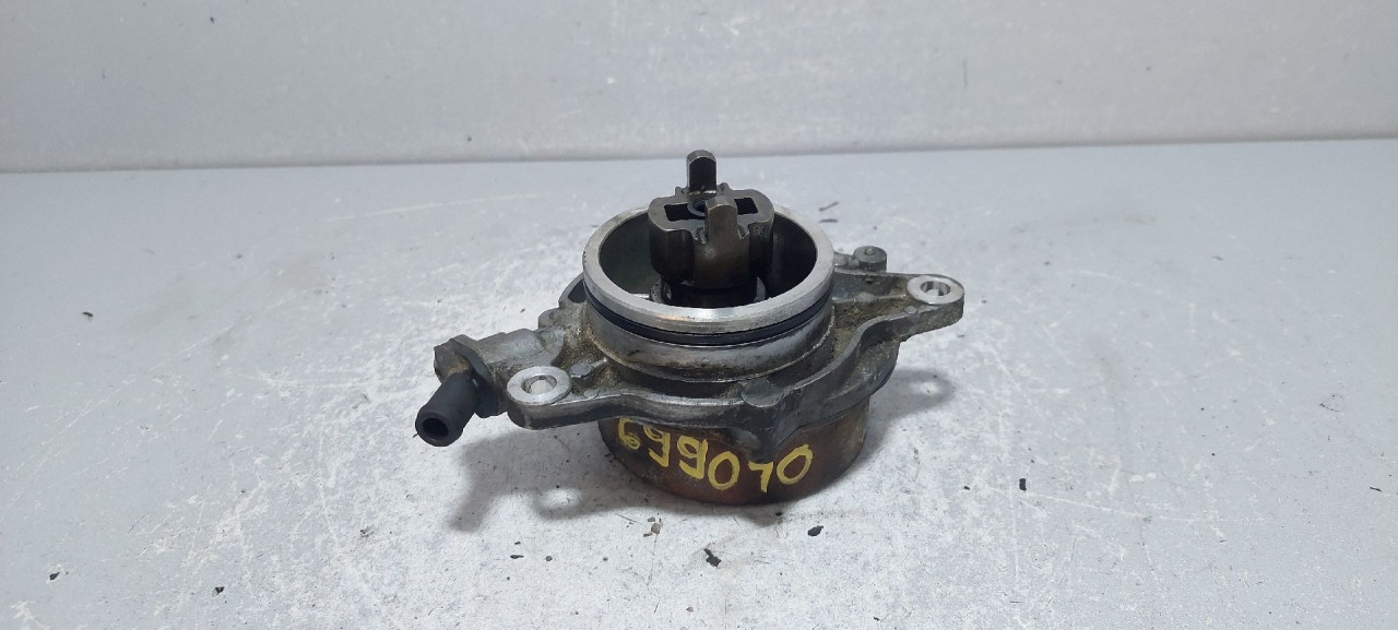 VAKUM PUMPA BMW SERIJA 3 (E90/E91) > 05-08 700437012