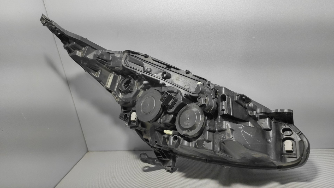 DIJELOVI FAR PEUGEOT 208 > 12-15 9810805780