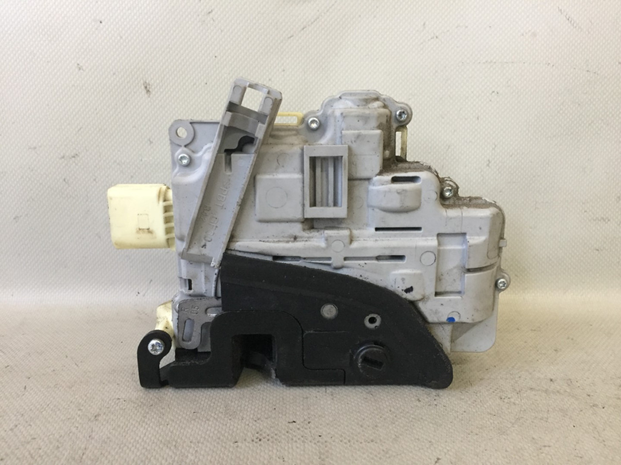 BRAVA VRATA VW PASSAT B6 > 05-10 3C4839016A