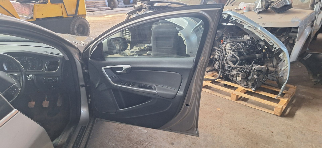 DIJELOVI VRATA VOLVO S60/V60 > 14 - 19 2.0 32291065