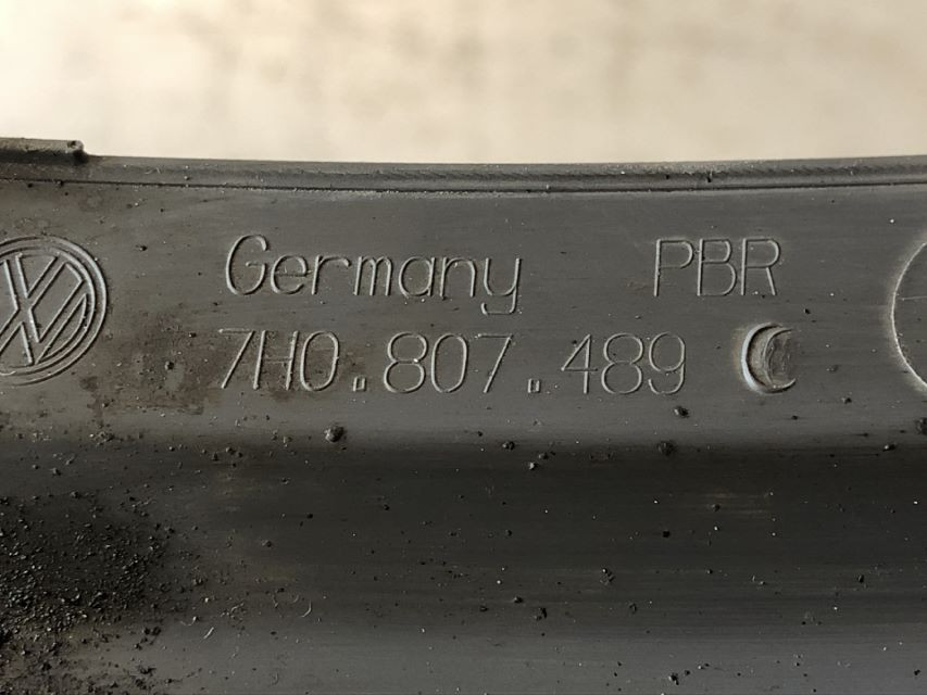 DIJELOVI PLASTIKA BRANIKA VW T5 > 03-09 7H0807489