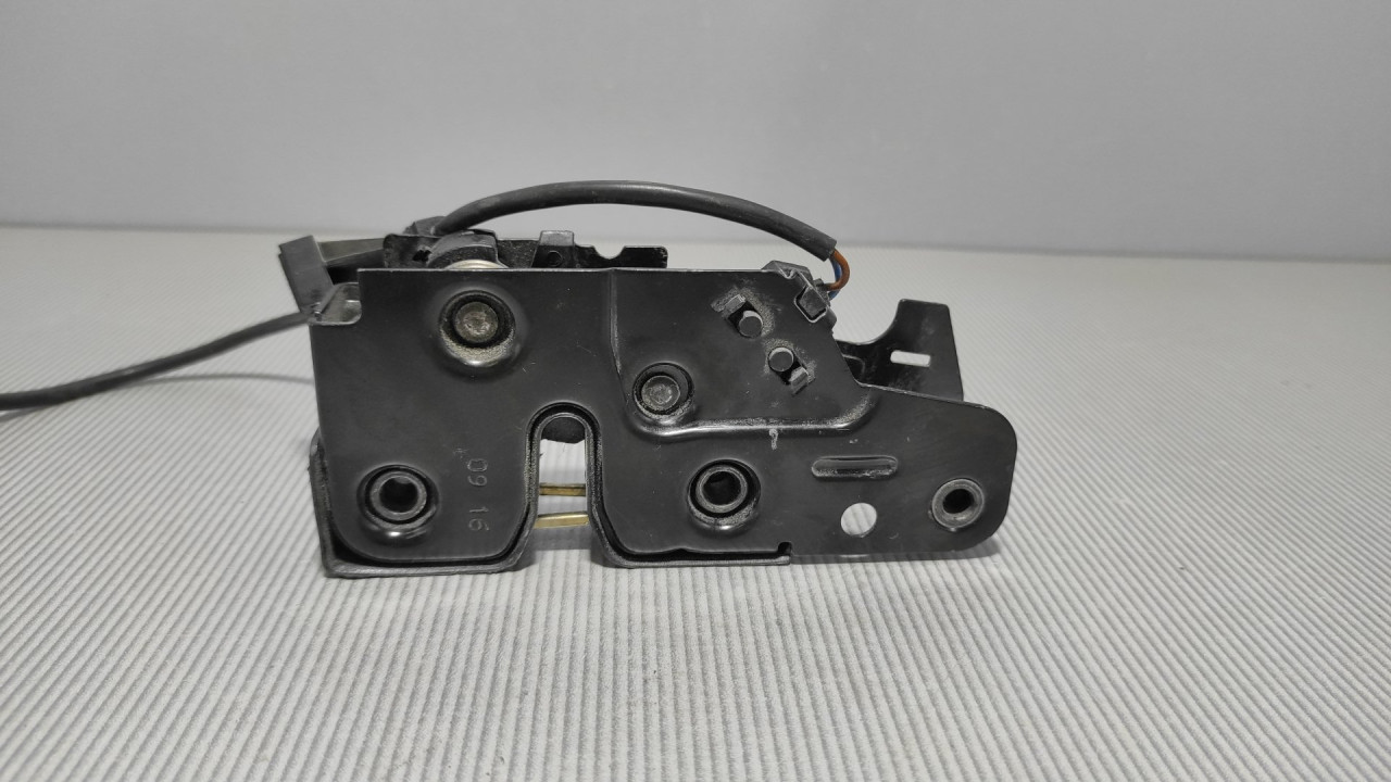 DIJELOVI BRAVA HAUBE AUDI Q5 > 12-16 8K0823509F