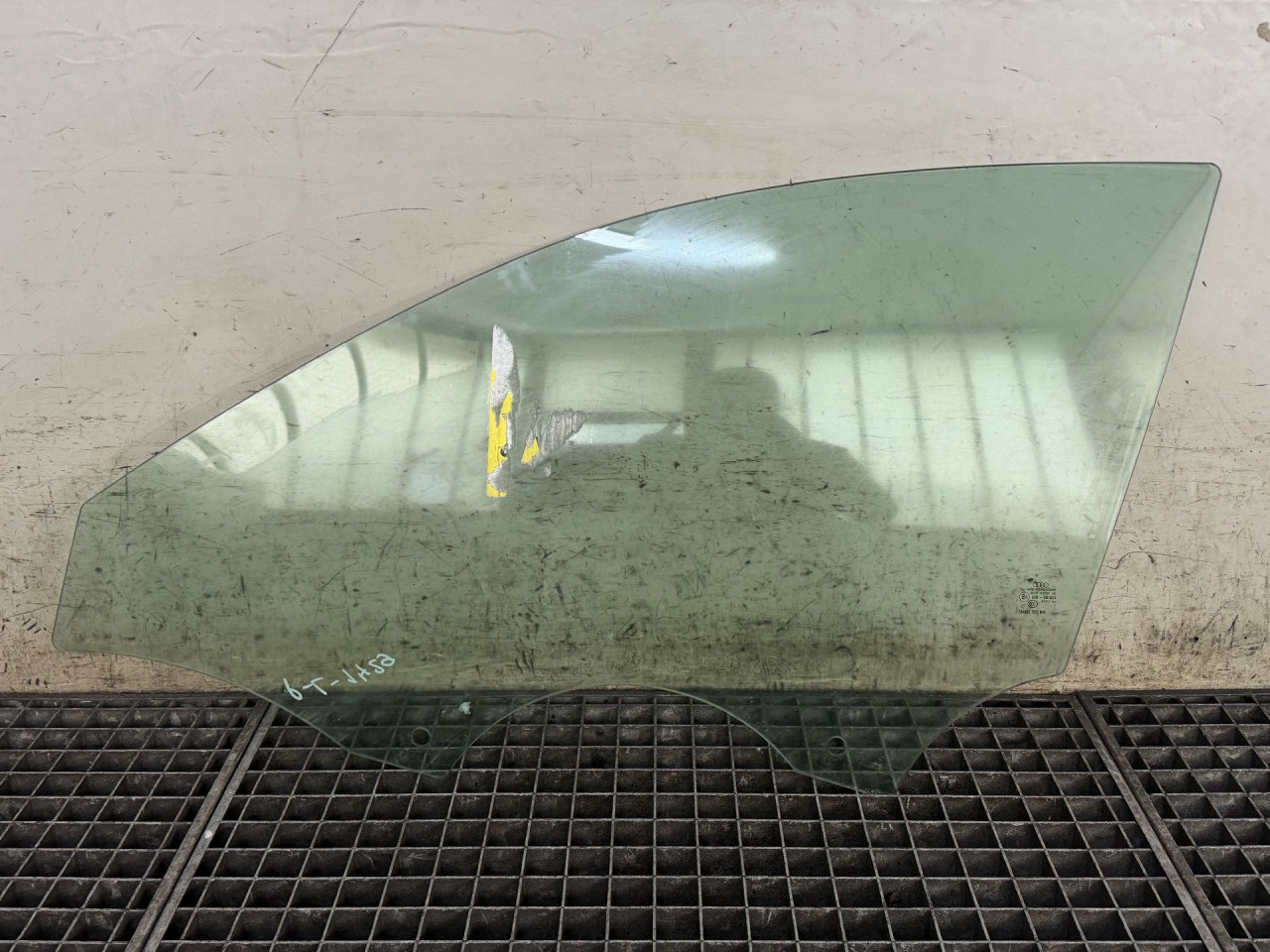 DIJELOVI STAKLO AUDI A3 (8V1/8VA) > 12-16 2.0 8V4845201A