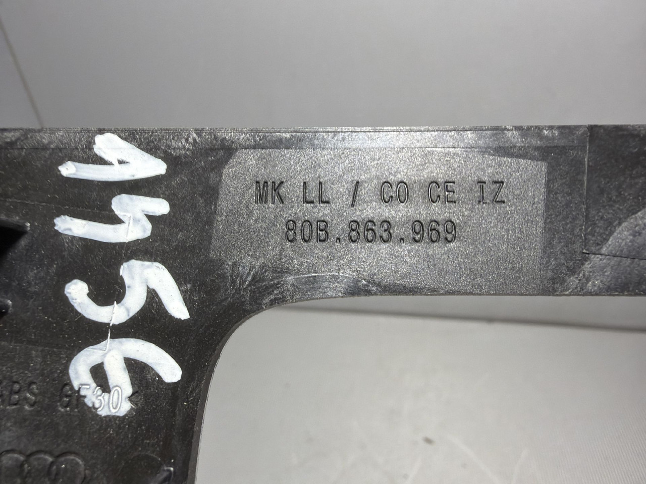 DIJELOVI PLASTIKA AUDI Q5 (FY) > 17 - 20  3.0 80B863969