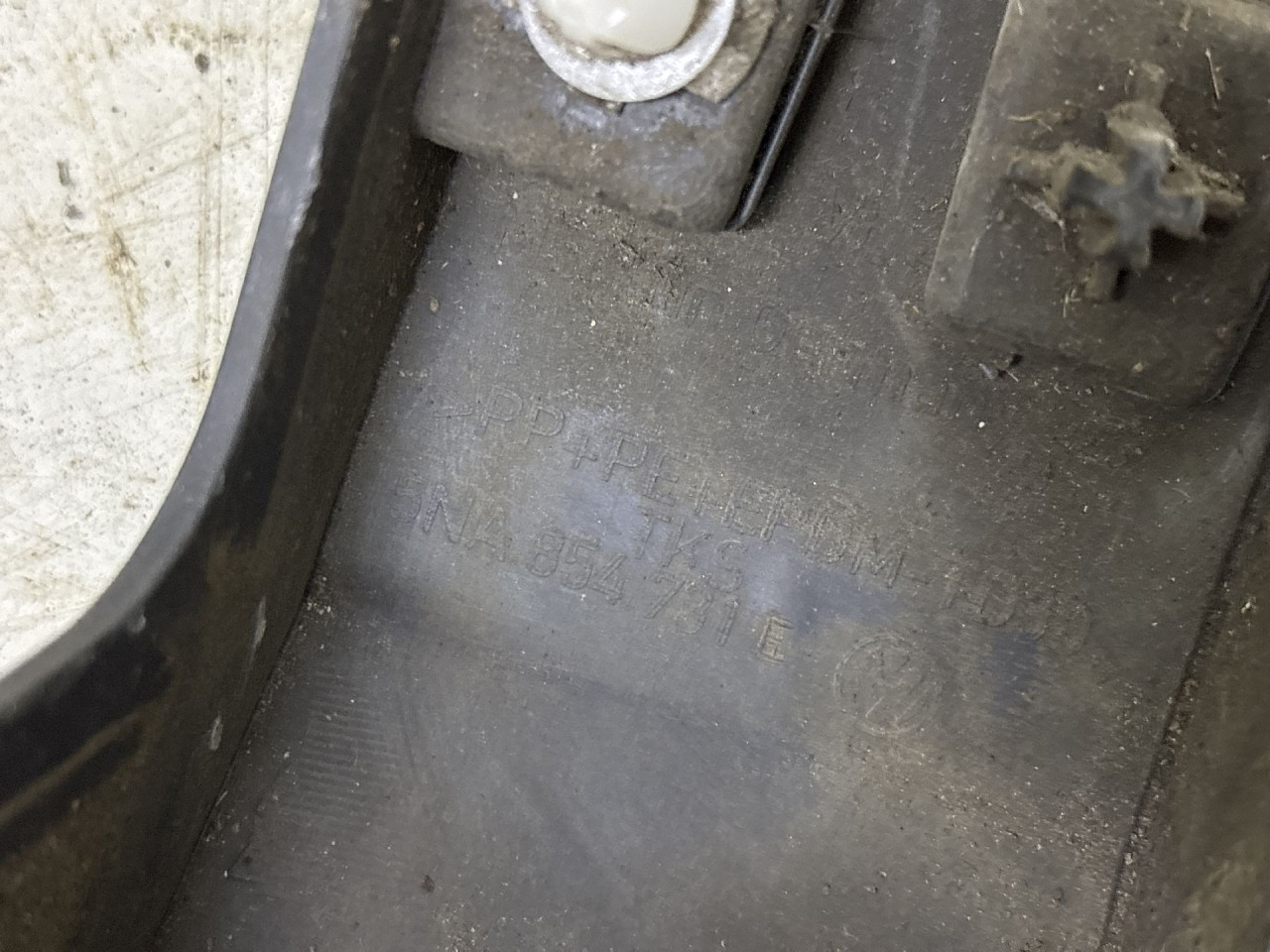 RUB BLATOBRANA VW TIGUAN > 16-20 5NA85473E