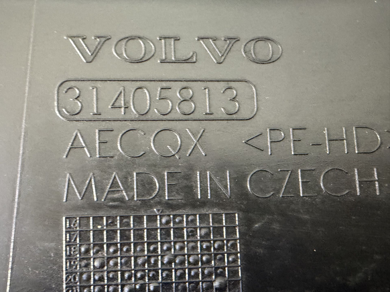 DIJELOVI REZERVOAR ADITIVA VOLVO XC90 > 19- 2.0 31405813