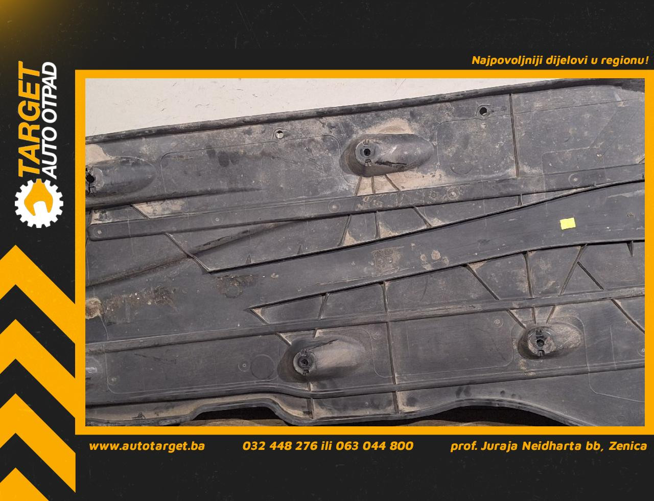 DIJELOVI PODNA ZASTITA SKODA OCTAVIA > 13-16 500825202S