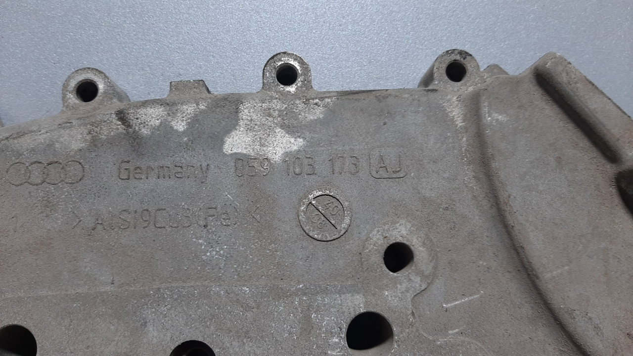 DIJELOVI DEKLO AUDI A6 > 08-11 059103173AJ