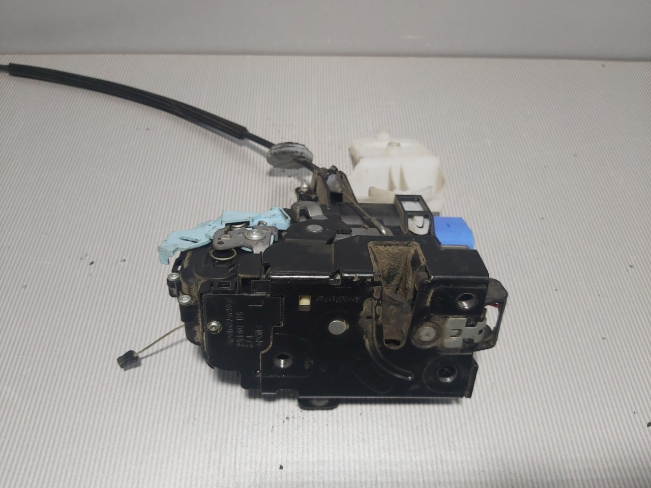 DIJELOVI BRAVA VRATA VW CADDY > 10-15 3D2837015T
