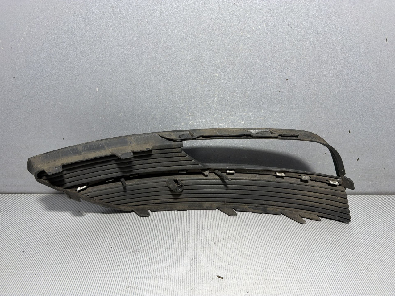 RESETKA BRANIKA AUDI A3 (8V1/8VA) > 12-16 8V3807682A