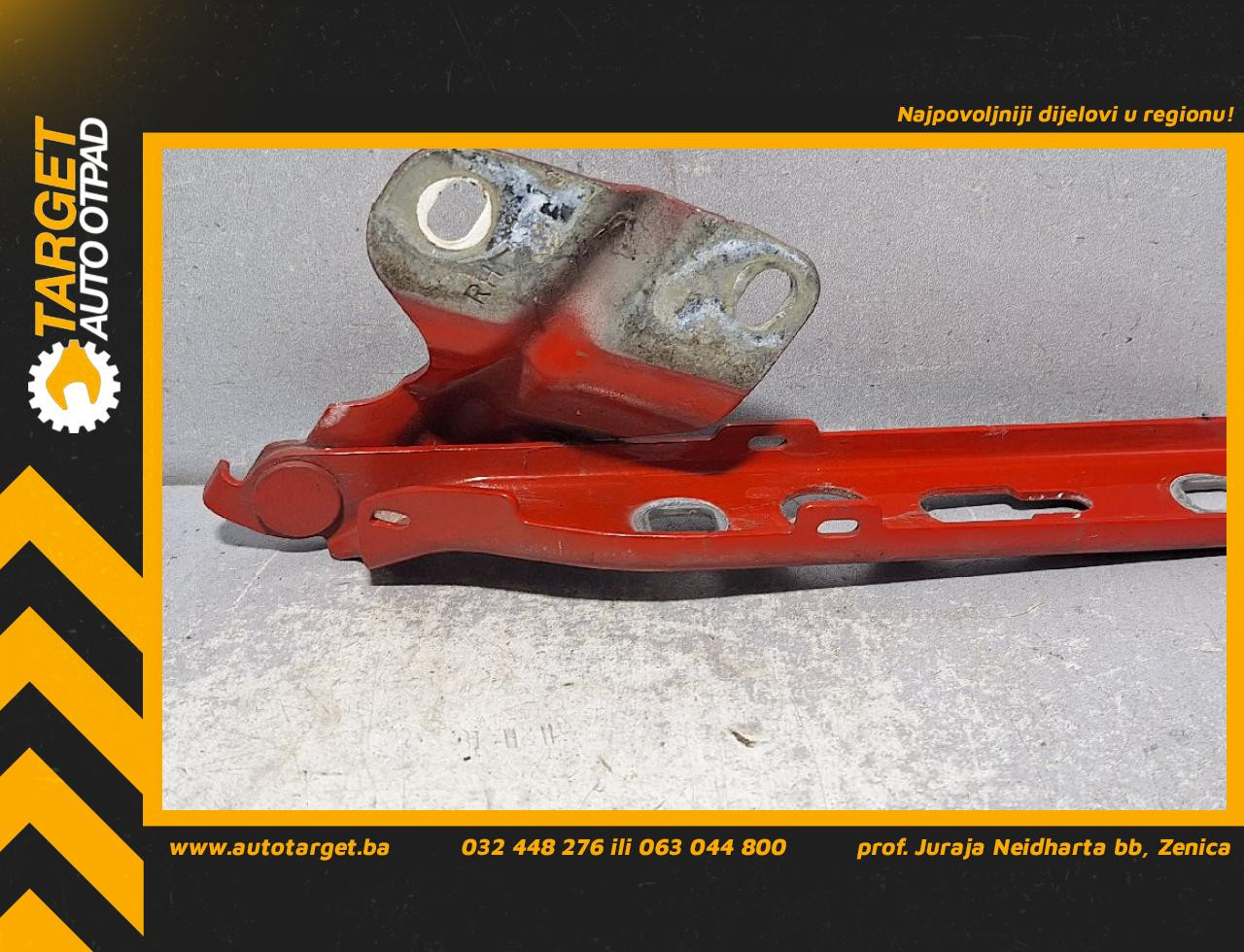 DIJELOVI SKARE OD HAUBE AUDI Q3 > 11-15 2.0 8J0823302