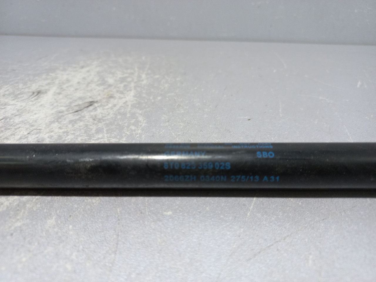 AMORTIZER HAUBE AUDI A4 (B8) > 12-15 8T082335902S