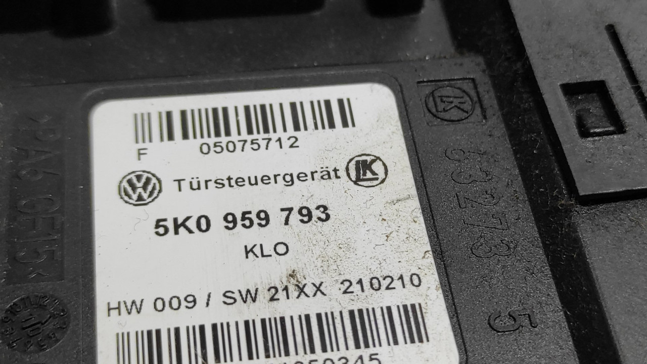 DIJELOVI MOTORIC PODIZACA STAKLA VW CADDY > 10-15 5K0959793
