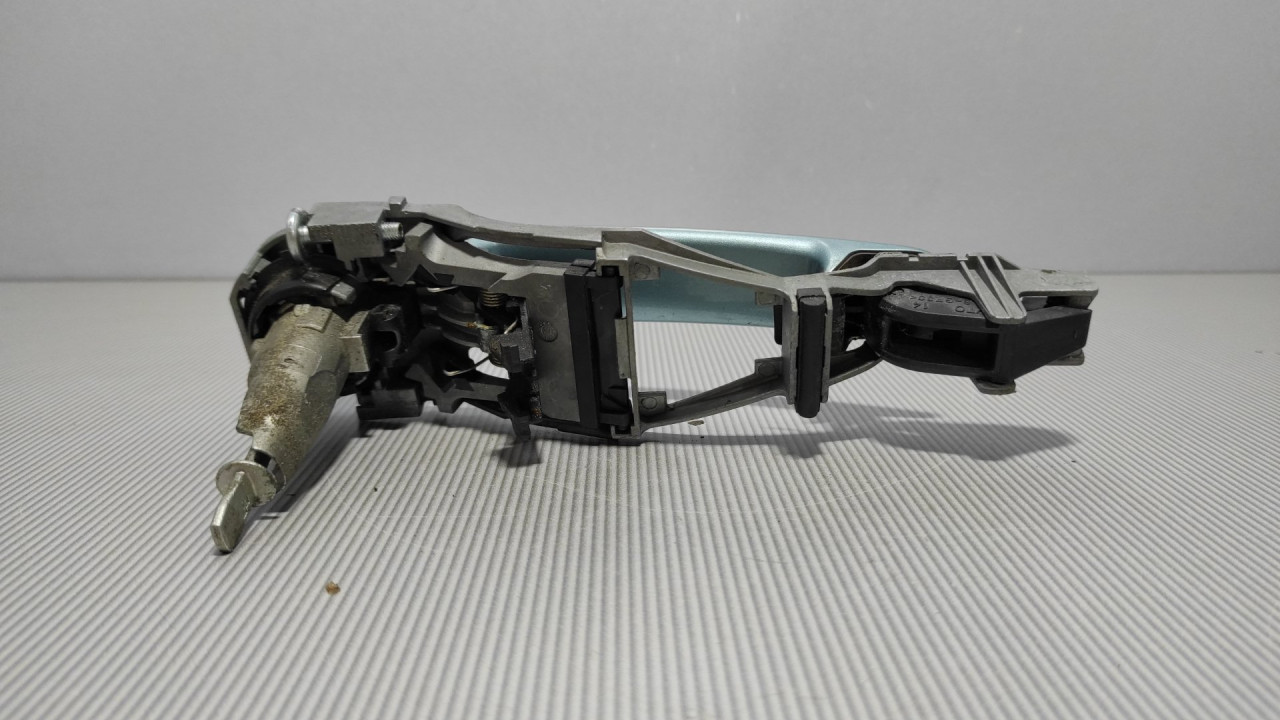 DIJELOVI RUCKA VRATA SEAT LEON > 05-09 3B0837885