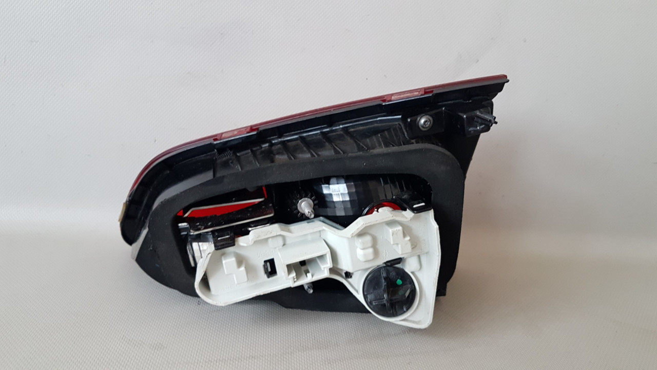 STOP SVJETLO VW GOLF 7 > 12-16 VW400015 5G0945093P