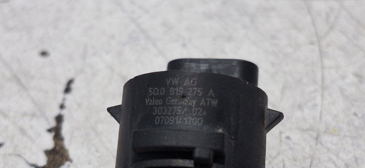 DIJELOVI PARKING SENZOR SKODA OCTAVIA > 13-16 2.0 5Q0919275A