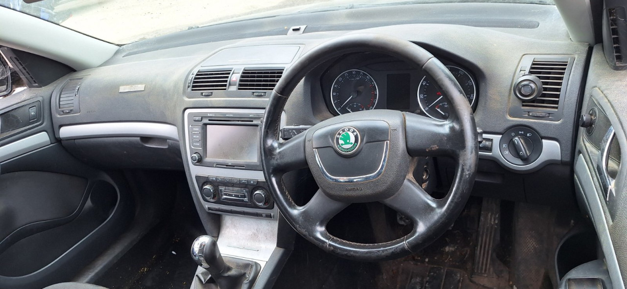 DIJELOVI SKODA OCTAVIA 2010 1.9 TDI DIZEL 77KW MJENJAC MOTOR BXE