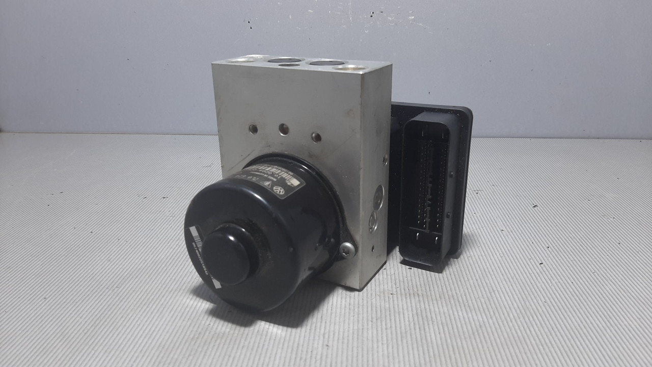 ABS ELEKTRONIKA VW TOUAREG > 02-06 7L0907379F 7L0614111