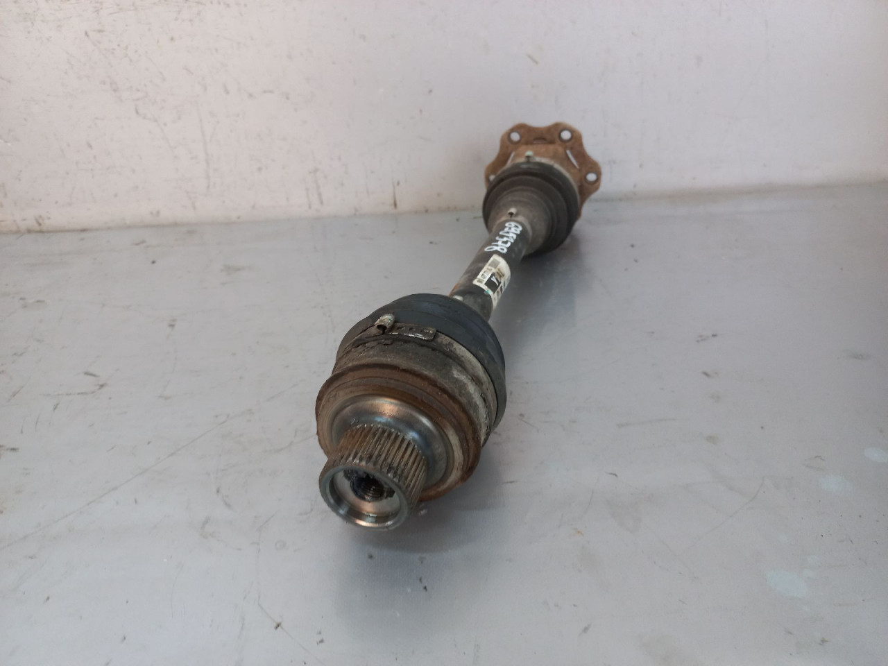 DIJELOVI POLUOSOVINA AUDI A4 (B8) > 12-15 2.0 8K0407271AL