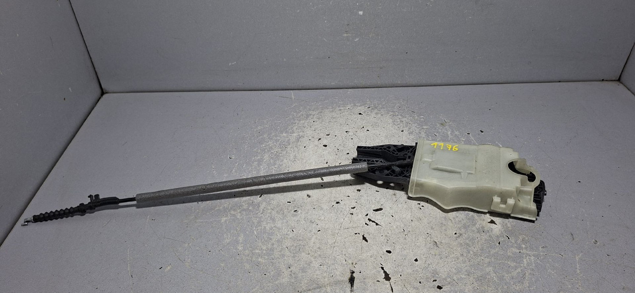 DIJELOVI RUCKA VRATA SKODA OCTAVIA > 19- 1.0 8V0839885