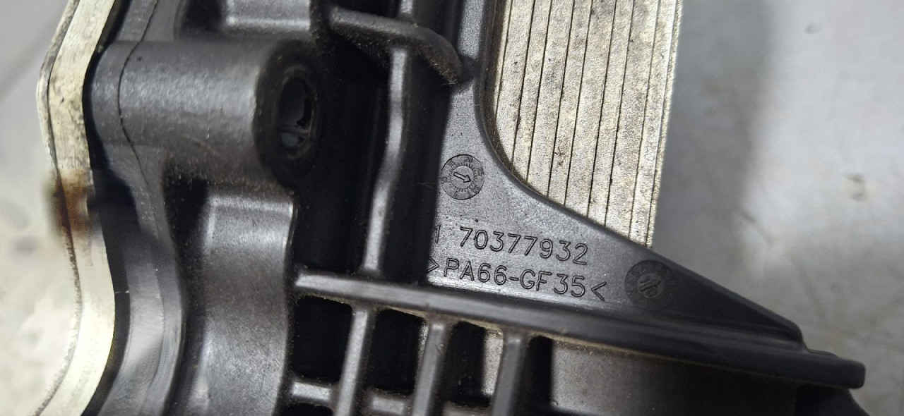 KUCISTE FILTERA ULJA BMW SERIJA 5 (F10/F11) > 10-13 70377932