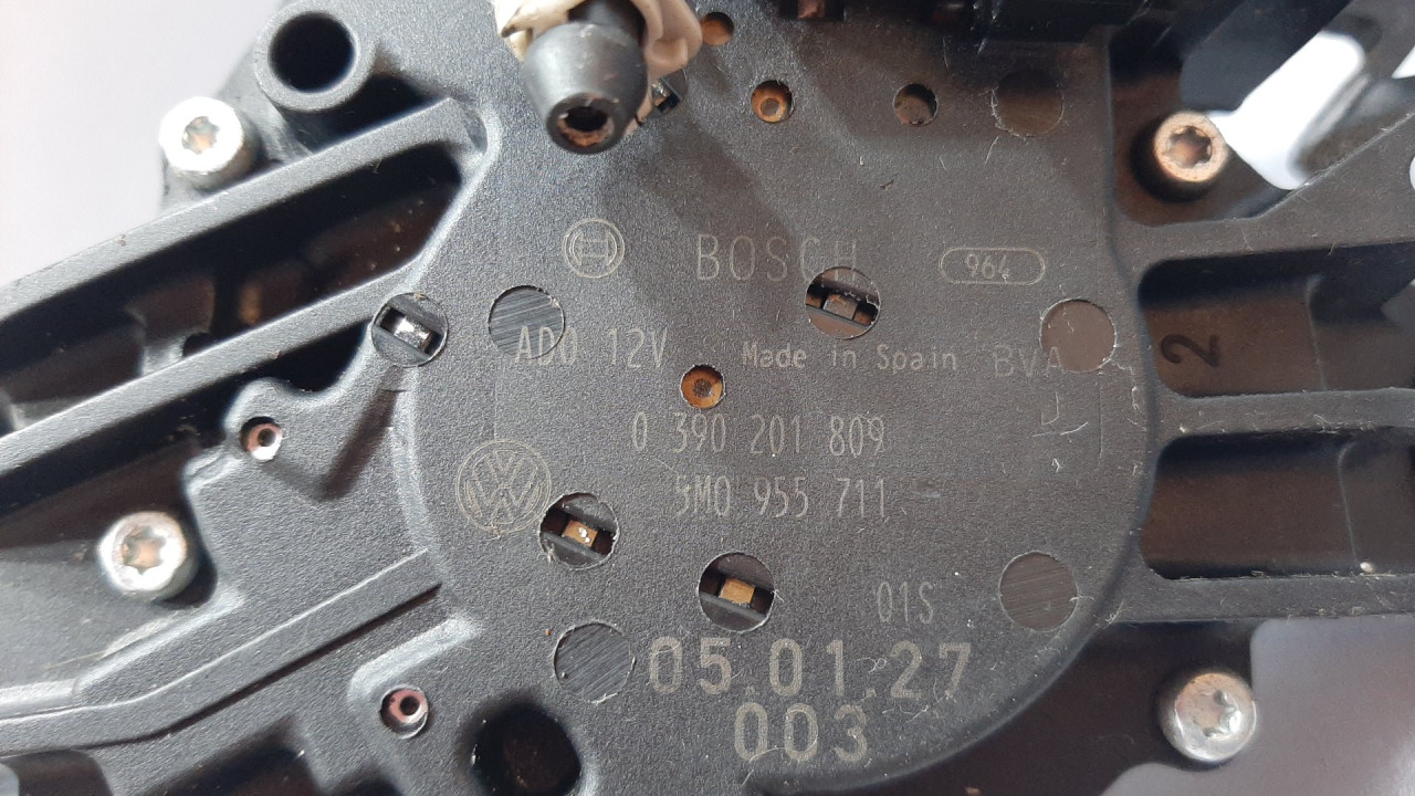 DIJELOVI MOTORIC BRISACA VW GOLF PLUS > 05-09 0390201809
