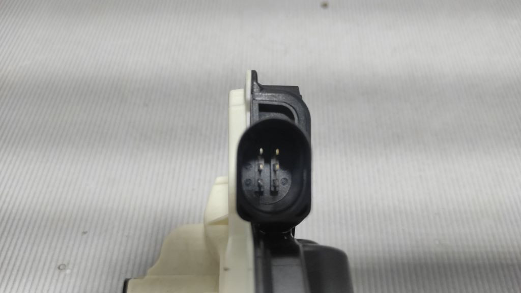 DIJELOVI BRAVA VRATA AUDI A1 > 10-14 5N1837016C