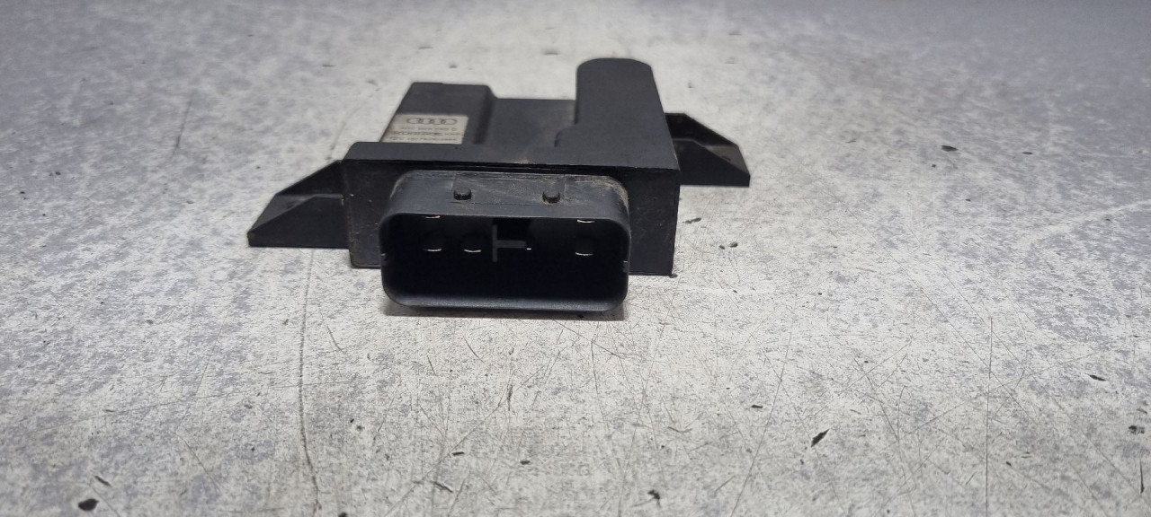 ELEKTRONIKA MODUL AUDI A8 (4H) > 10-13 4H0906093D