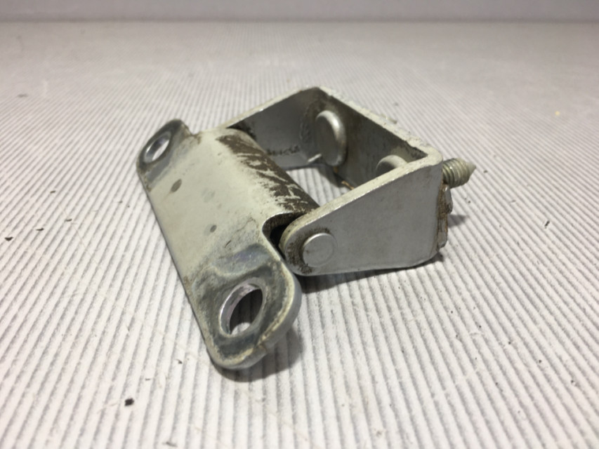 DIJELOVI BAGLAMA KIA CARNIVAL > 06-15 797104D000
