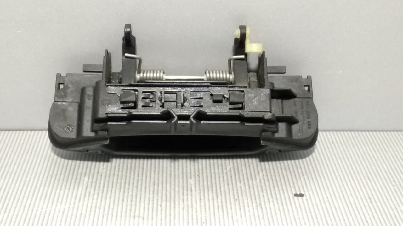 RUCKA VRATA AUDI A4 (B6) > 00-04 4B0839885