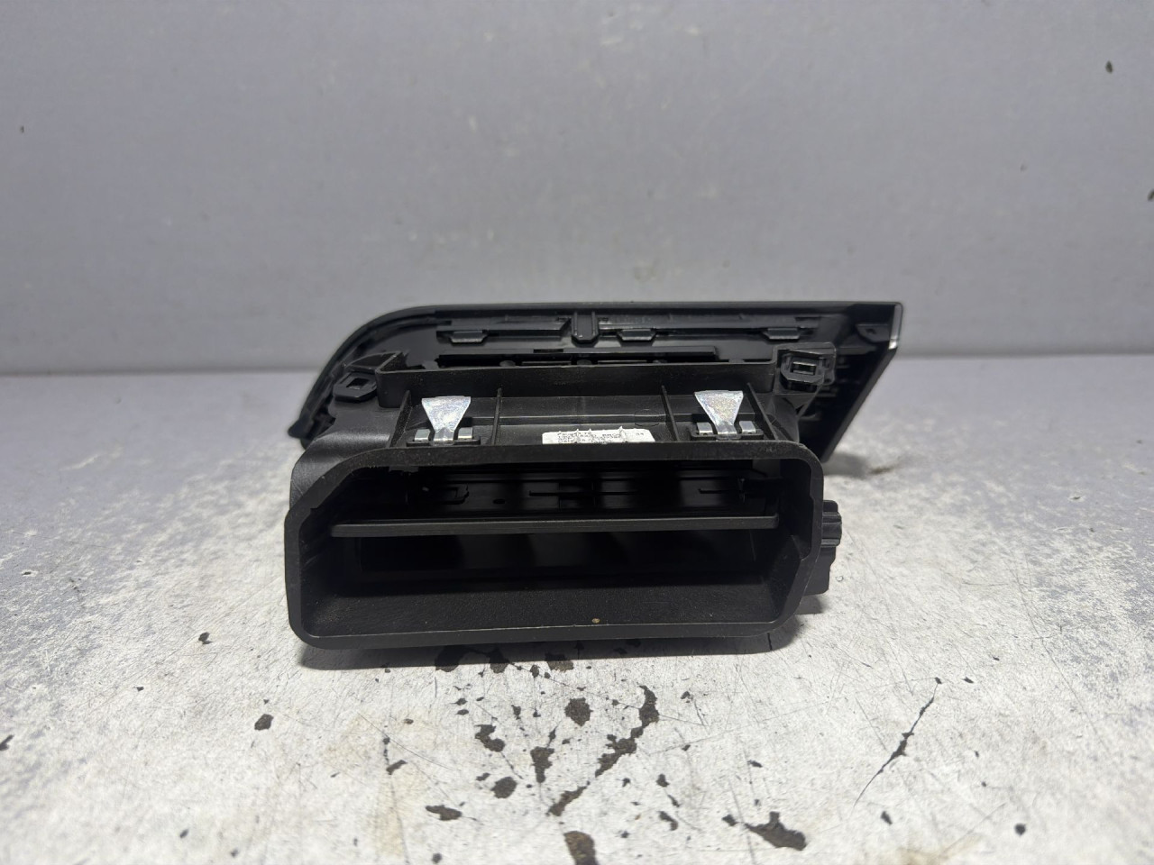 DIJELOVI RESETKA VENTILACIJE PEUGEOT 308 > 13-17 2.0 96778765