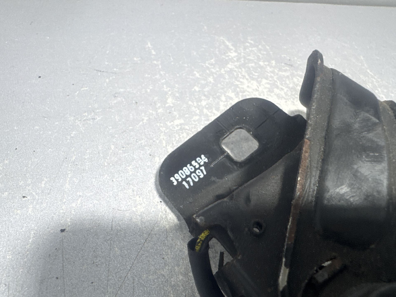 DIJELOVI BRAVA HAUBE OPEL INSIGNIA > 17-19 2.0 39086594