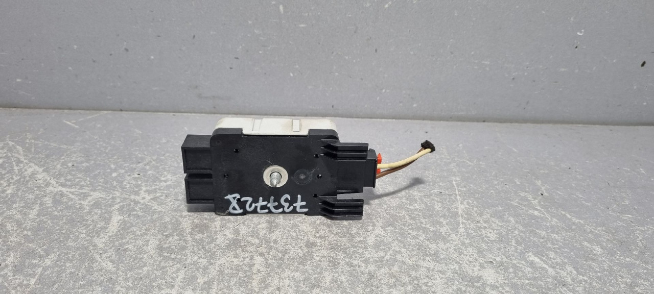 DIJELOVI ANTENA VW GOLF 7 > 12-16 5Q0035570