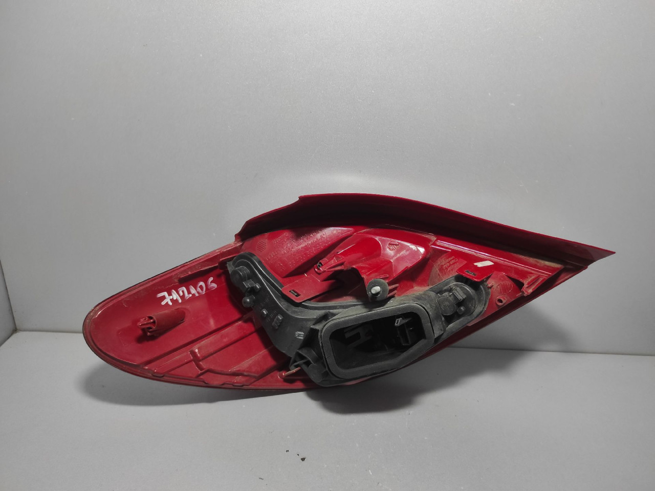 DIJELOVI STOP SVJETLO PEUGEOT 207 > 06-09 9686565980