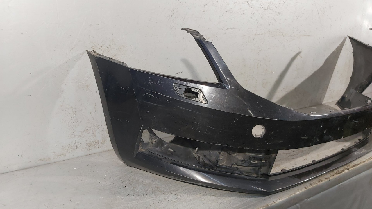 DIJELOVI BRANIK SKODA OCTAVIA > 17-19 5E0807221N