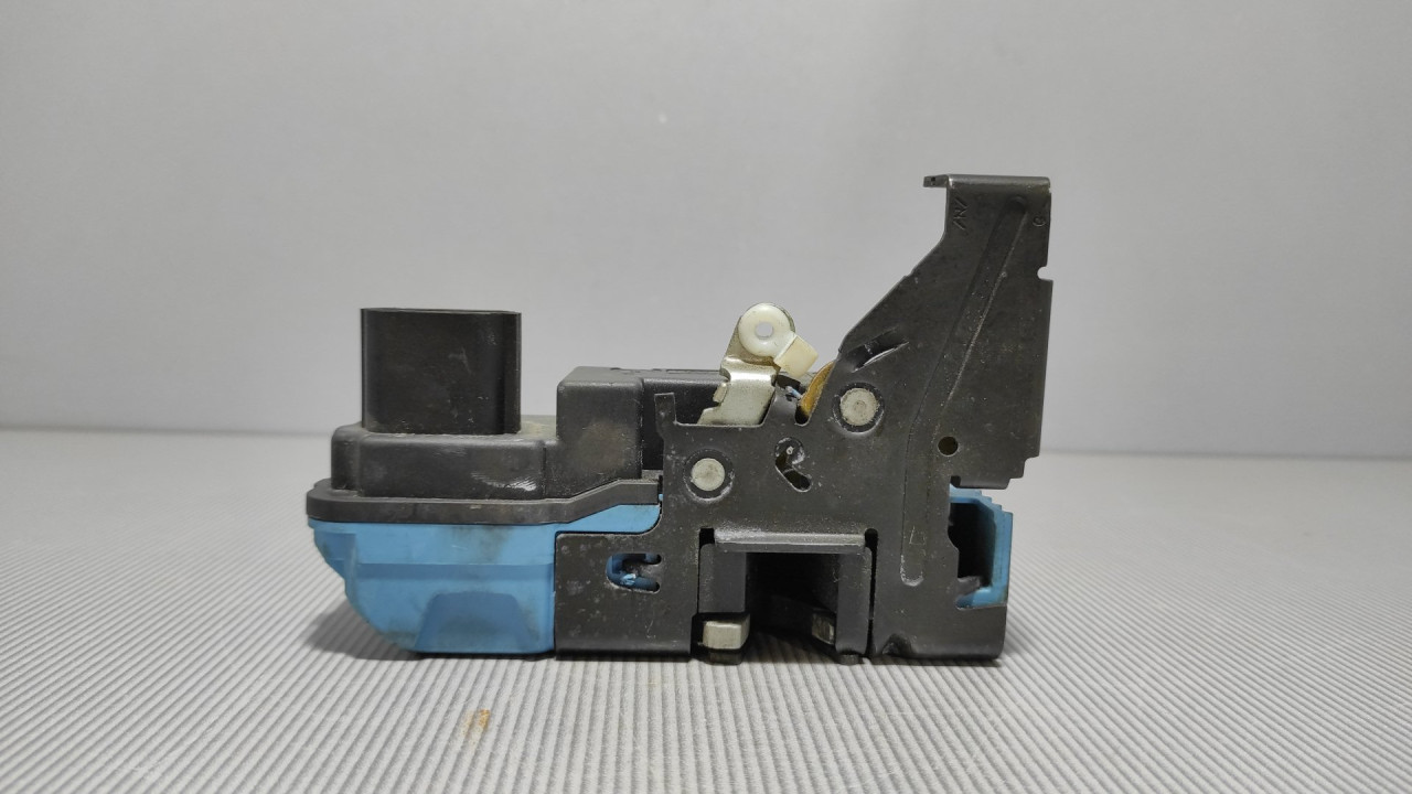 DIJELOVI BRAVA VRATA VOLVO V70 > 05-07 30699746