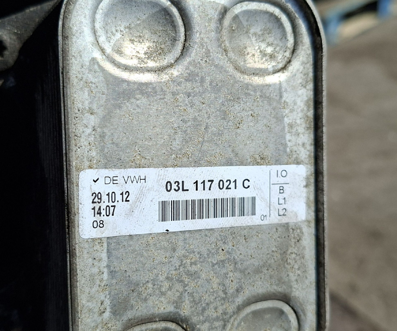 DIJELOVI HLADNJAK ULJA AUDI A4 (B8) > 12-15 03L117021C
