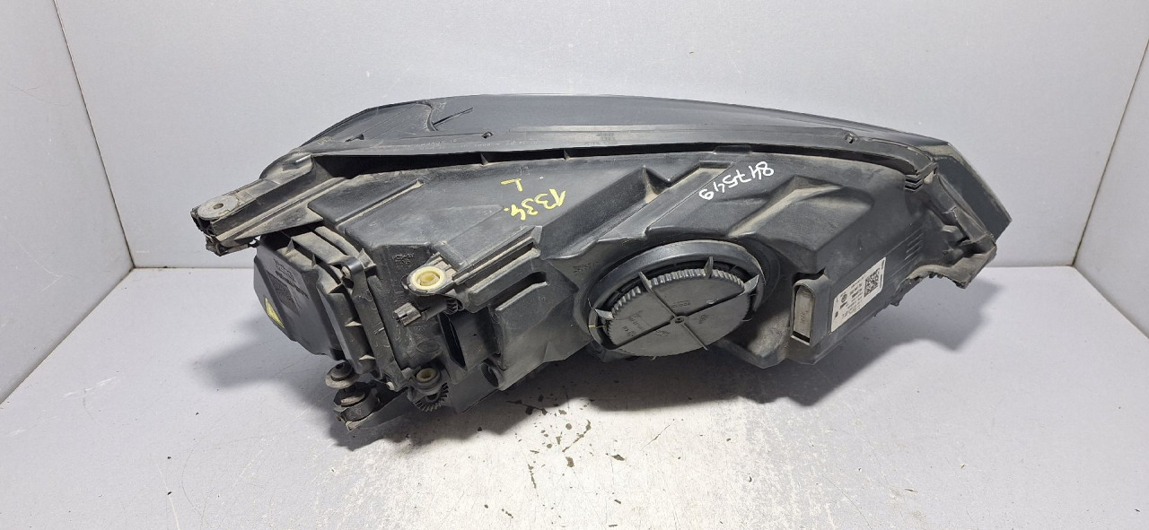 DIJELOVI FAR OSTECEN VW GOLF 7 SW > 13- 5G2941753
