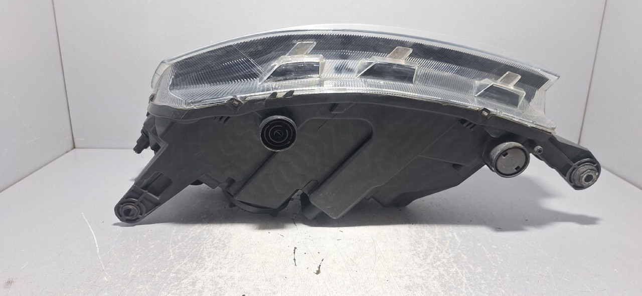 DIJELOVI FAR SKODA RAPID > 12-16 5JB941018