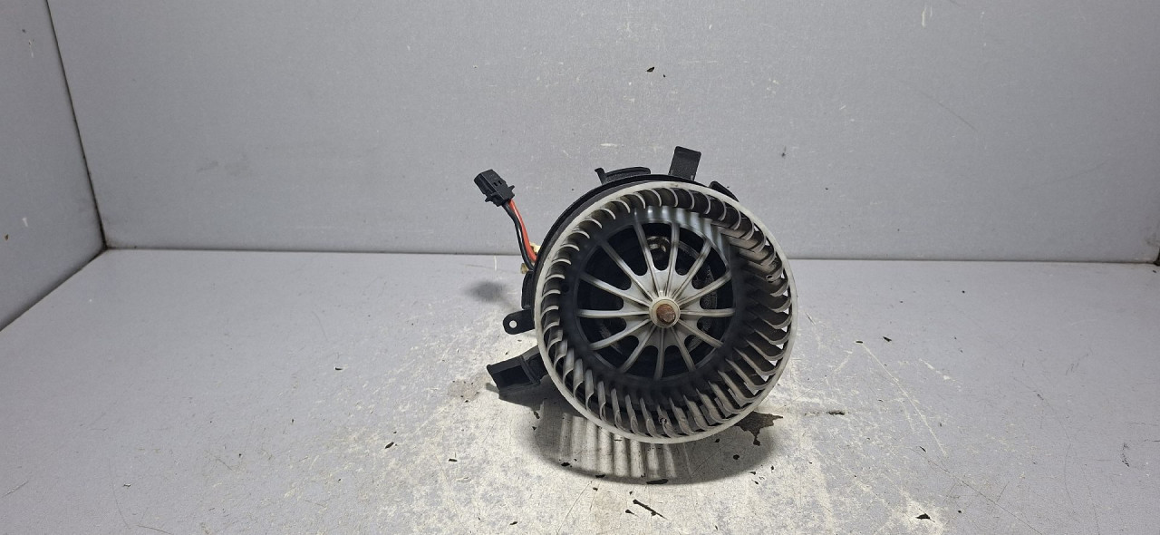 DIJELOVI VENTILATOR KABINE AUDI A4 (B8) > 07-11 2.0 8K2820021