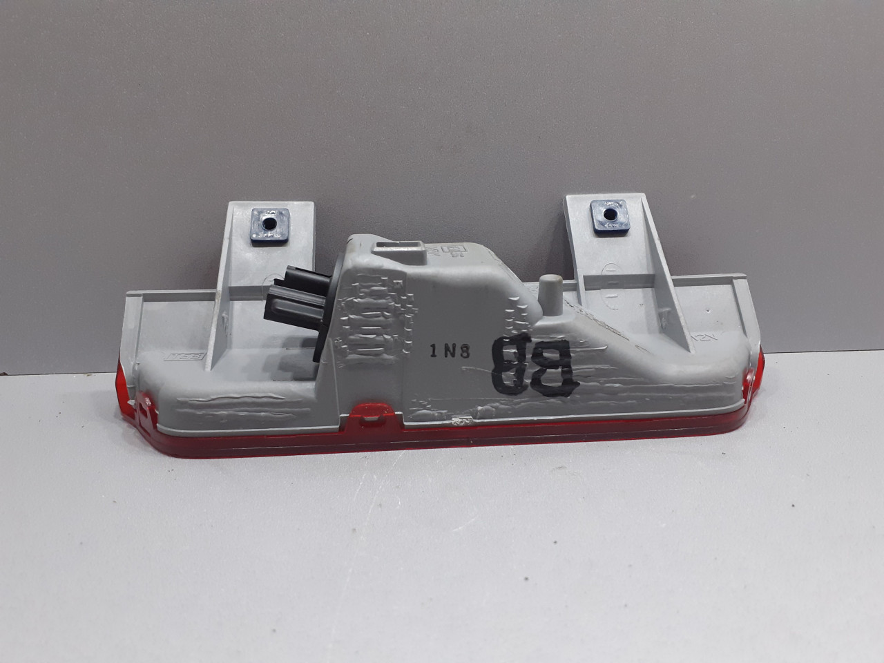 DIJELOVI TRECE STOP SVJETLO TOYOTA RAV 4 > 00-03