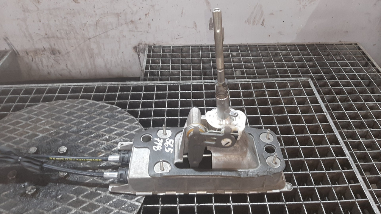 DIJELOVI SALTEBLA VW CADDY > 10-15 1T0711049BD