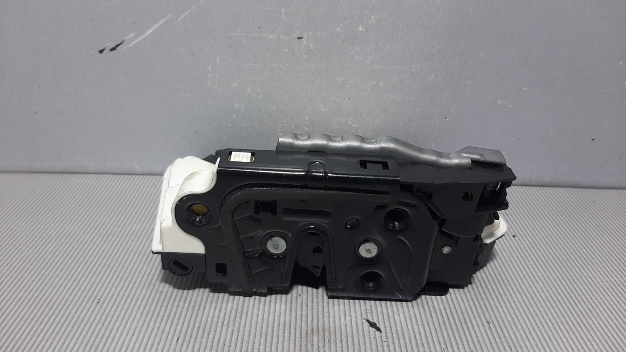 DIJELOVI BRAVA VRATA VW GOLF 6 > 08-12 5K1837016B