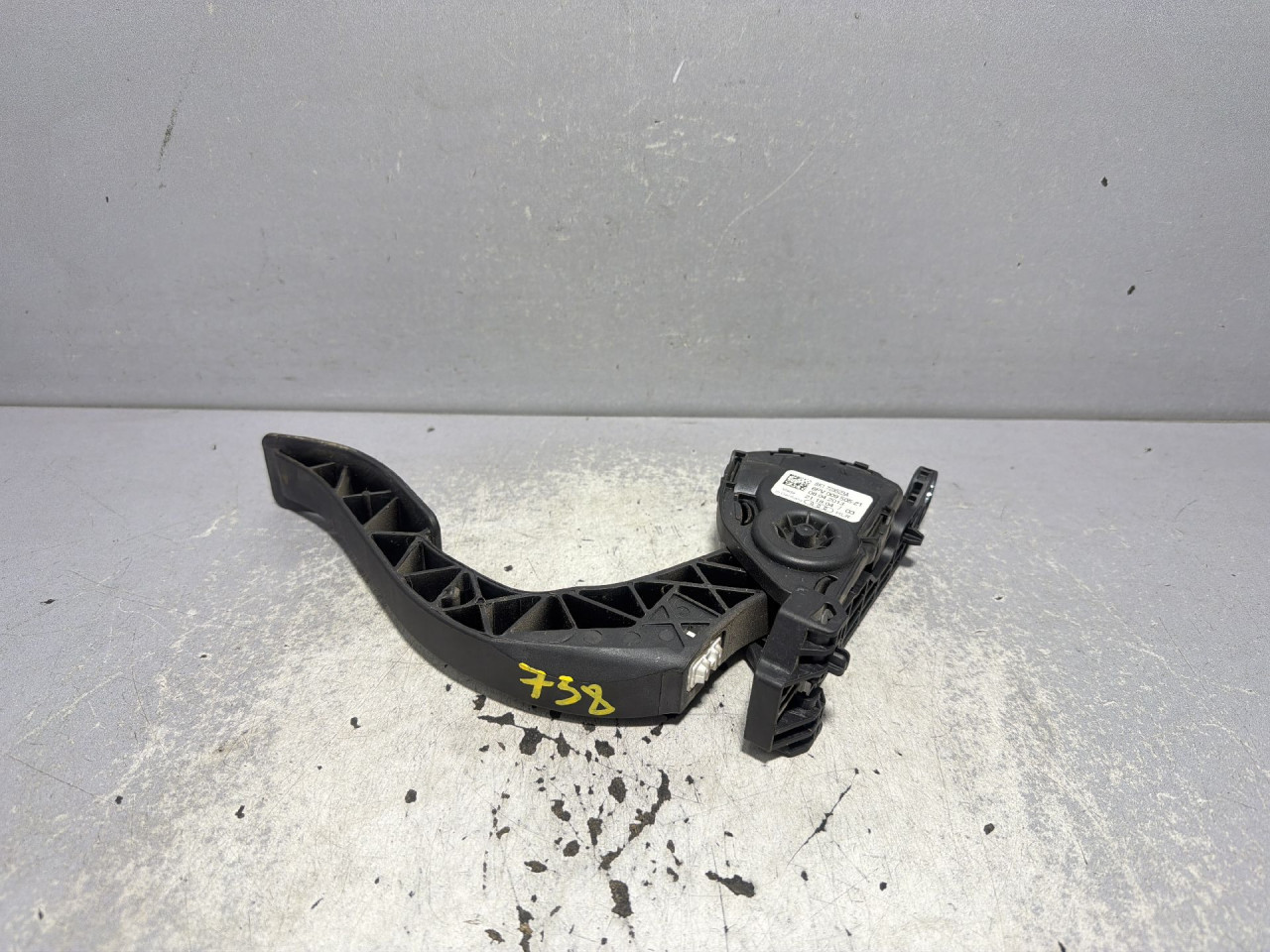 DIJELOVI PAPUCICA GASA AUDI A4 (B8) > 12-15 8K1723523A