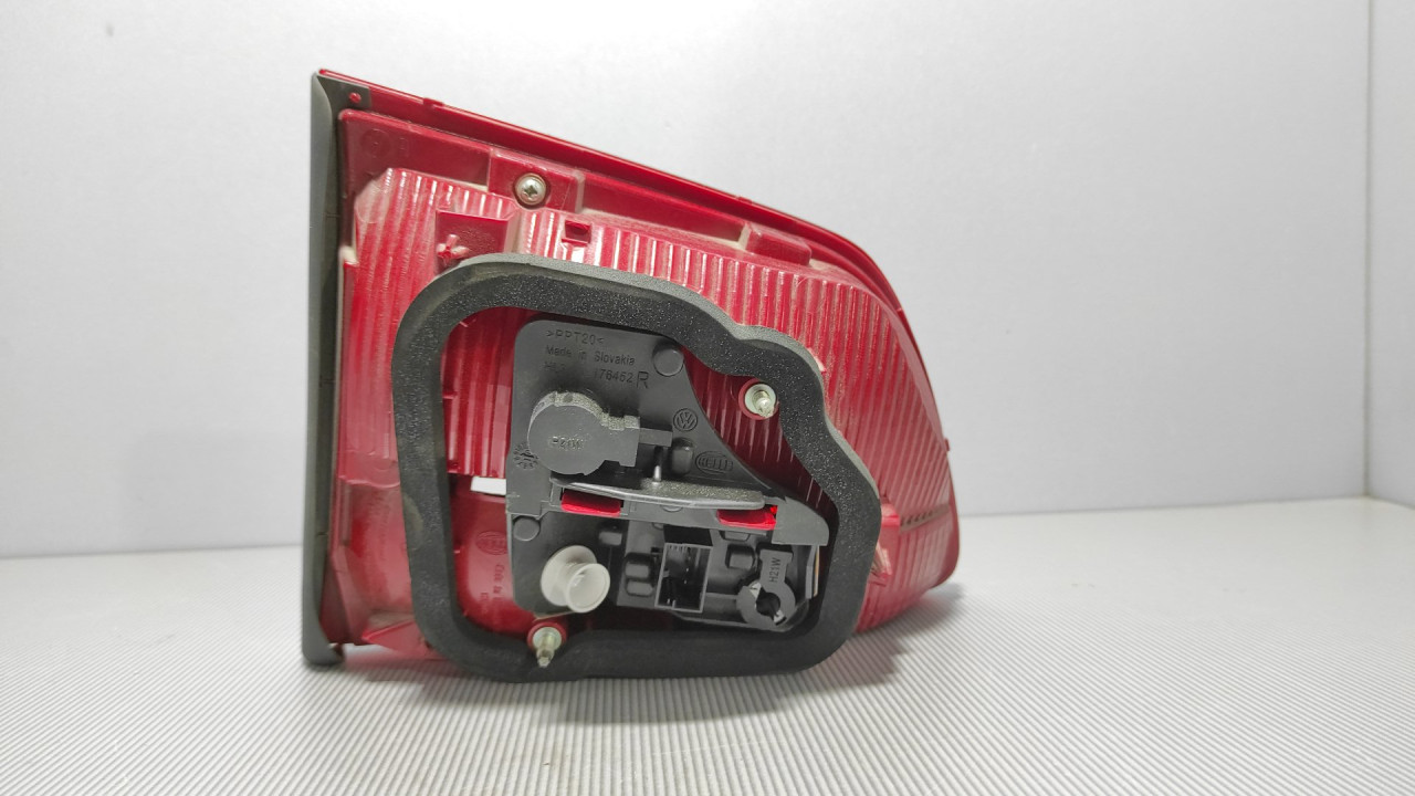 STOP SVJETLO VW TOURAN > 10-15 2TZ01046902
