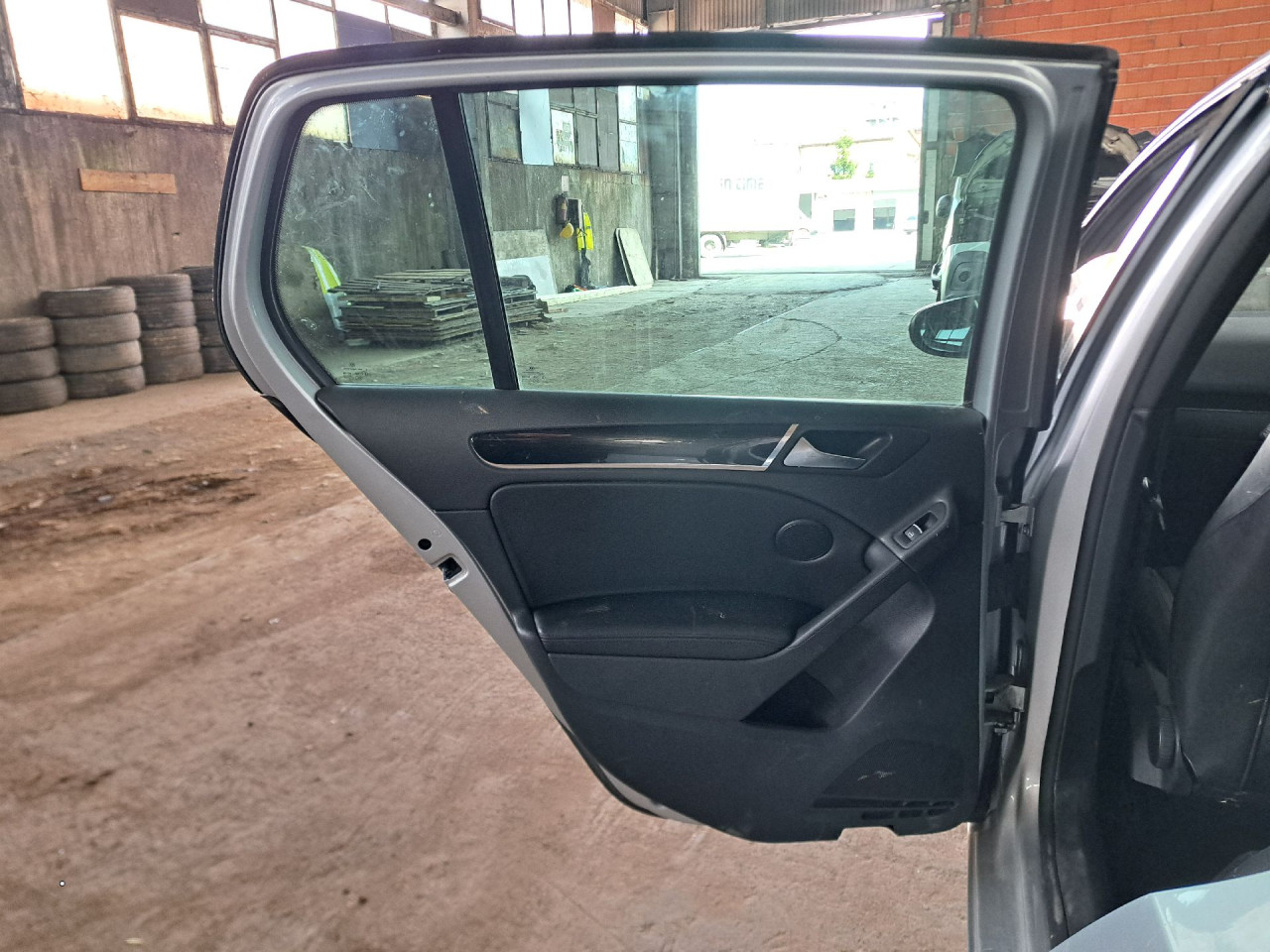 DIJELOVI VRATA VW GOLF 6 > 08-12