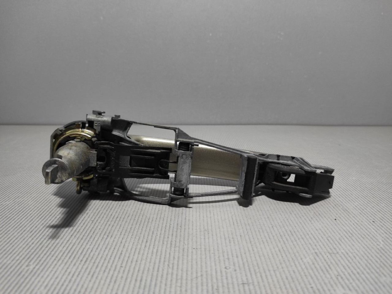 RUCKA VRATA SKODA OCTAVIA > 04-08 1U0837885B