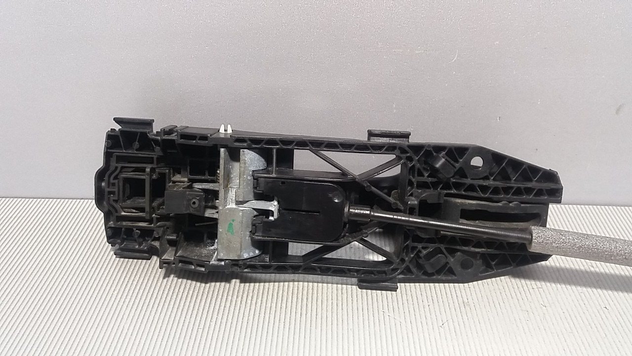 DIJELOVI RUCKA VRATA VW GOLF 7 > 12-16 5N0839885H