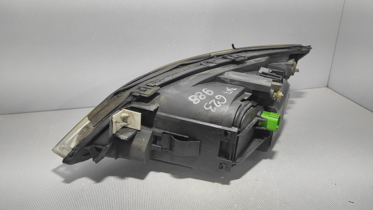 DIJELOVI FAR FORD MONDEO > 00-03 1305239177