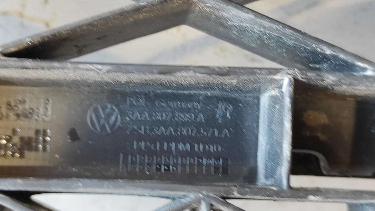 POTPORA PREDNJEG BRANIKA VW PASSAT B7 > 10-14 3AA807899